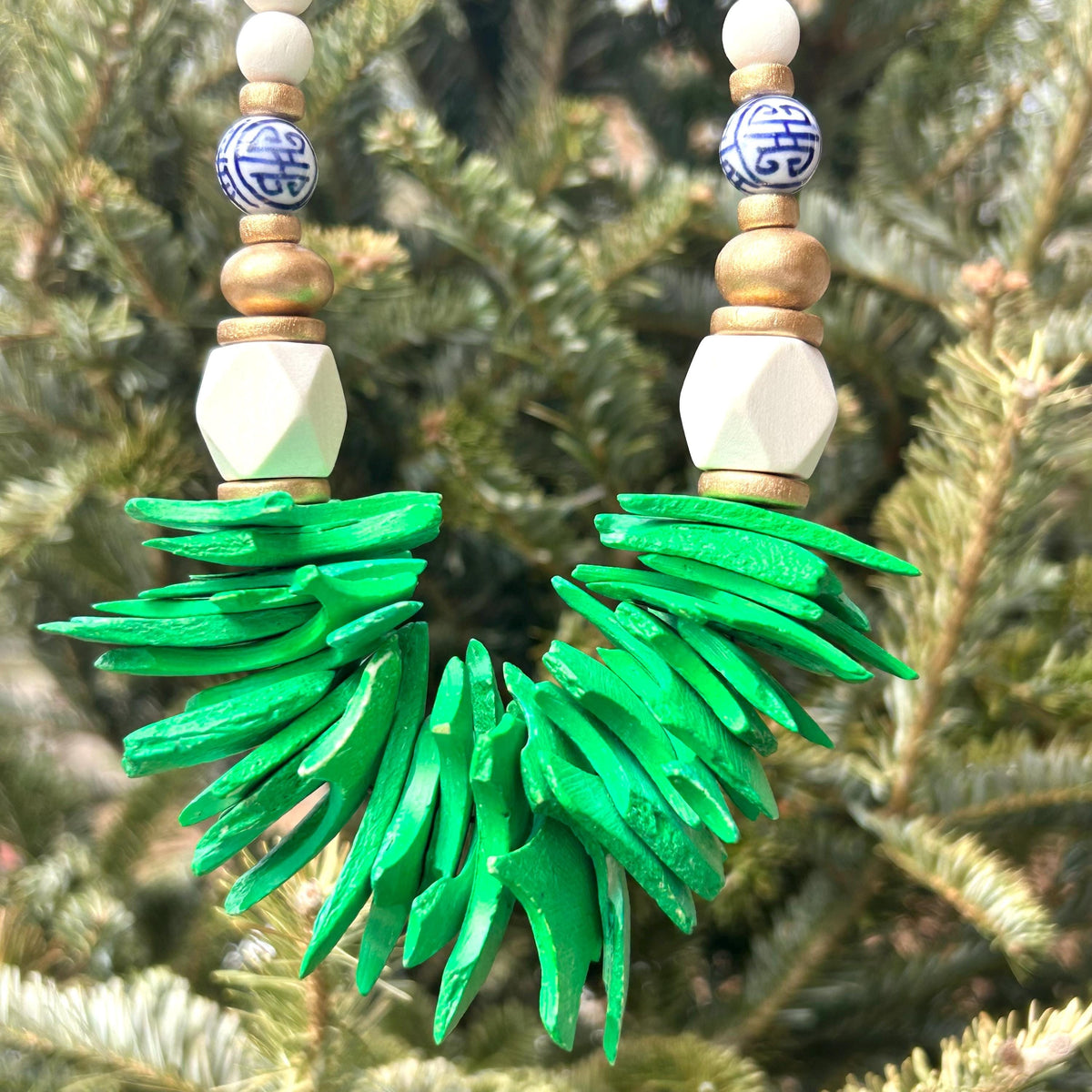 Green Wood Beaded Statement Necklace: Chunky Preppy Jewelry Chinoiserie Beads